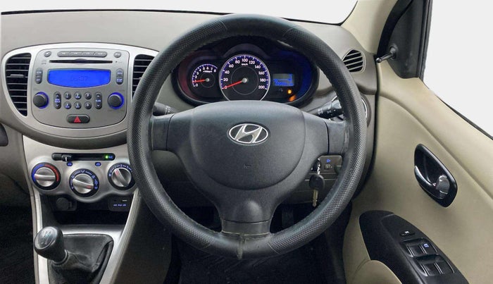 2015 Hyundai i10 SPORTZ 1.1, Petrol, Manual, 22,892 km, Steering Wheel Close Up