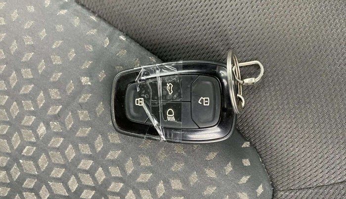 2019 Tata NEXON XZA PLUS PETROL, Petrol, Automatic, 62,757 km, Key Close Up