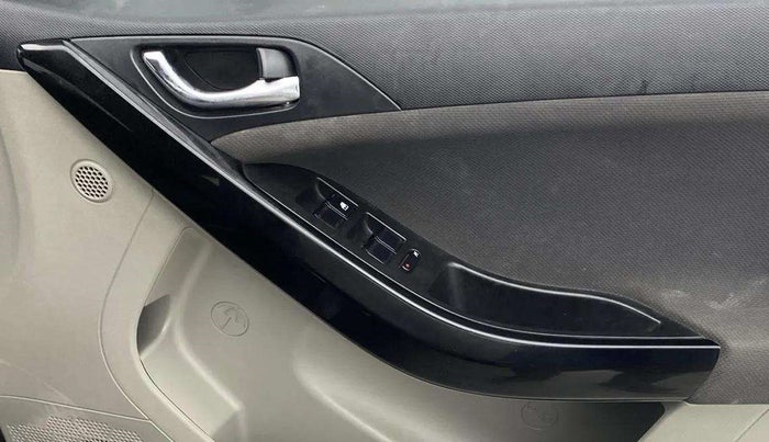 2019 Tata NEXON XZA PLUS PETROL, Petrol, Automatic, 62,757 km, Driver Side Door Panels Control