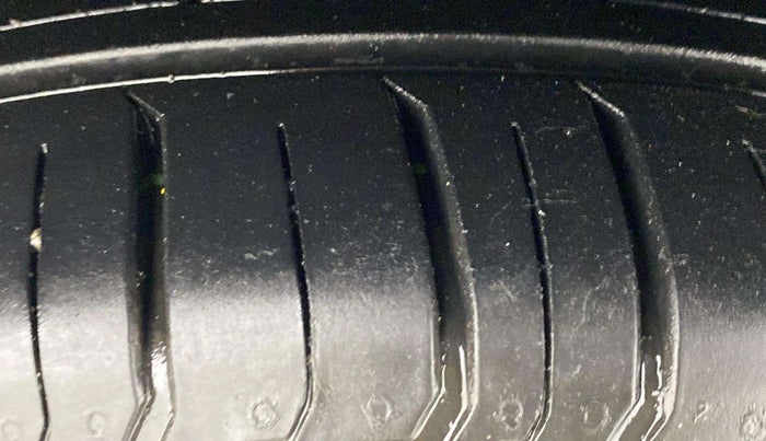 2019 Tata NEXON XZA PLUS PETROL, Petrol, Automatic, 62,757 km, Left Front Tyre Tread