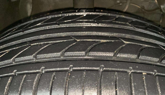 2018 Maruti Vitara Brezza ZDI PLUS AMT, Diesel, Automatic, 1,01,332 km, Right Front Tyre Tread