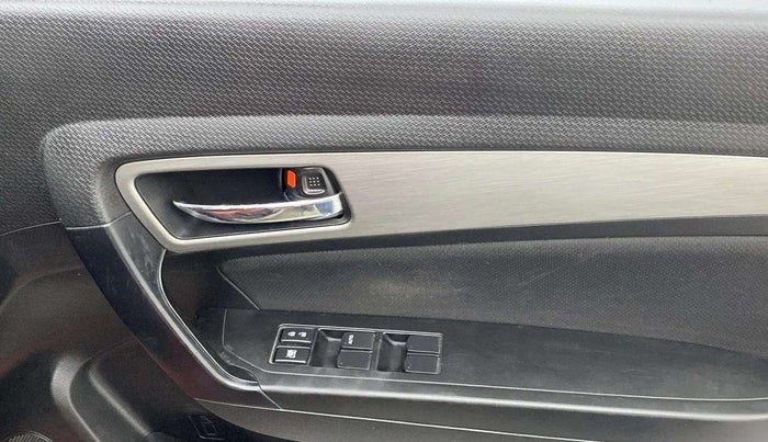 2018 Maruti Vitara Brezza ZDI PLUS AMT, Diesel, Automatic, 1,01,332 km, Driver Side Door Panels Control