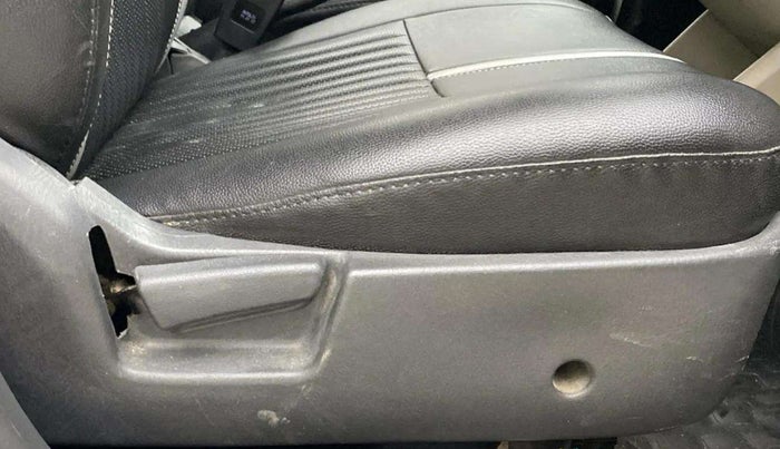 2017 Maruti Alto K10 VXI, Petrol, Manual, 26,641 km, Driver Side Adjustment Panel