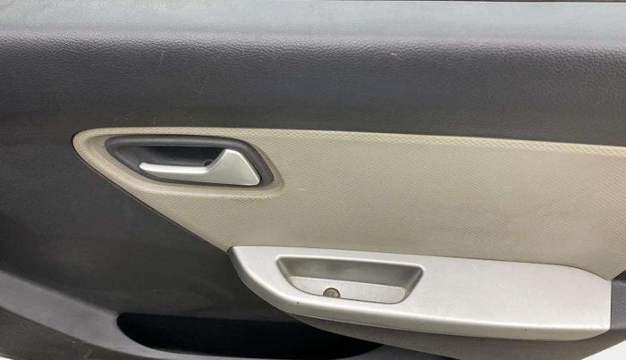 2017 Maruti Alto K10 VXI, Petrol, Manual, 26,641 km, Driver Side Door Panels Control