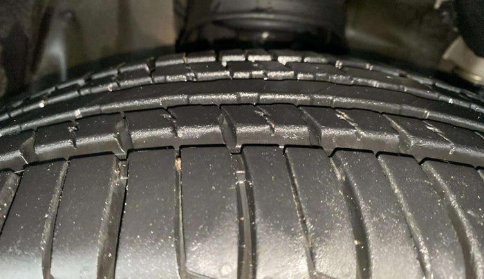 2023 Mahindra BOLERO NEO N10 R, Diesel, Manual, 23,047 km, Right Front Tyre Tread