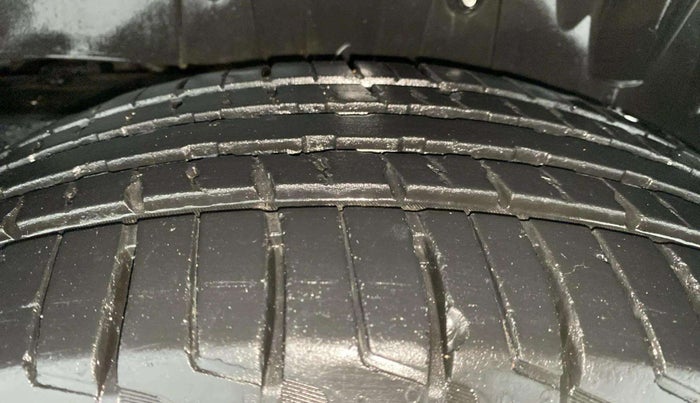 2023 Mahindra BOLERO NEO N10 R, Diesel, Manual, 23,047 km, Left Rear Tyre Tread