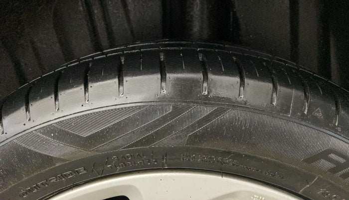 2024 Maruti Baleno ZETA 1.2 AGS, Petrol, Automatic, 20,143 km, Left Rear Tyre Tread