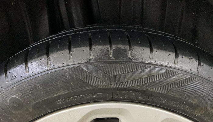 2024 Maruti Baleno ZETA 1.2 AGS, Petrol, Automatic, 20,143 km, Right Rear Tyre Tread