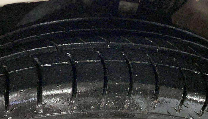 2019 Volkswagen Ameo TRENDLINE 1.0L, Petrol, Manual, 34,521 km, Left Front Tyre Tread