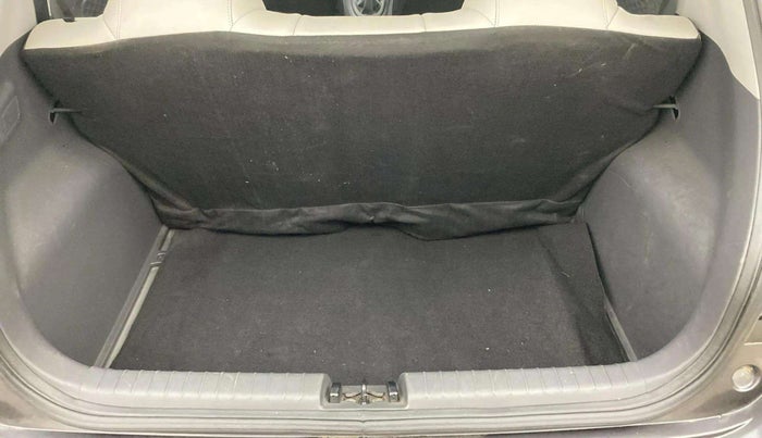 2022 Hyundai GRAND I10 NIOS ERA 1.2 KAPPA VTVT, Petrol, Manual, 38,778 km, Boot Inside