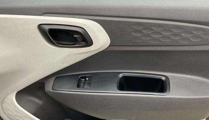 2022 Hyundai GRAND I10 NIOS ERA 1.2 KAPPA VTVT, Petrol, Manual, 38,778 km, Driver Side Door Panels Control