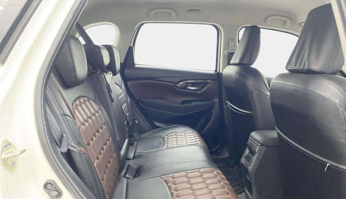 2024 Maruti Grand Vitara SIGMA SMART HYBRID, Petrol, Manual, 16,905 km, Right Side Rear Door Cabin