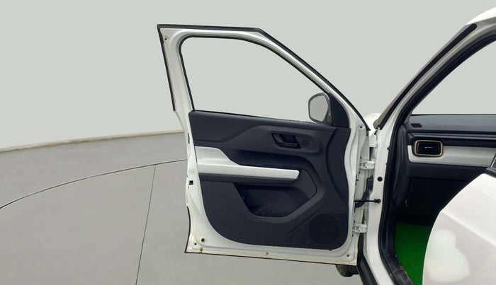 2024 Tata PUNCH ACCOMPLISHED SUNROOF MT, Petrol, Manual, 15,047 km, LHS Front Door