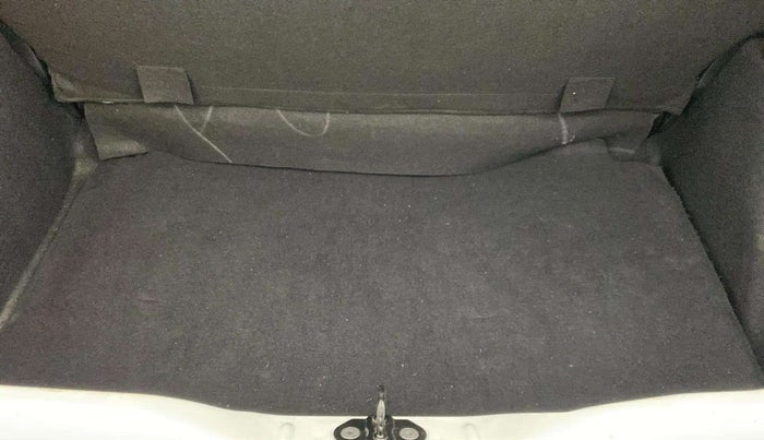 2024 Tata PUNCH ACCOMPLISHED SUNROOF MT, Petrol, Manual, 15,047 km, Boot Inside