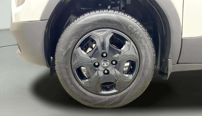 2024 Tata PUNCH ACCOMPLISHED SUNROOF MT, Petrol, Manual, 15,047 km, Left Front Wheel