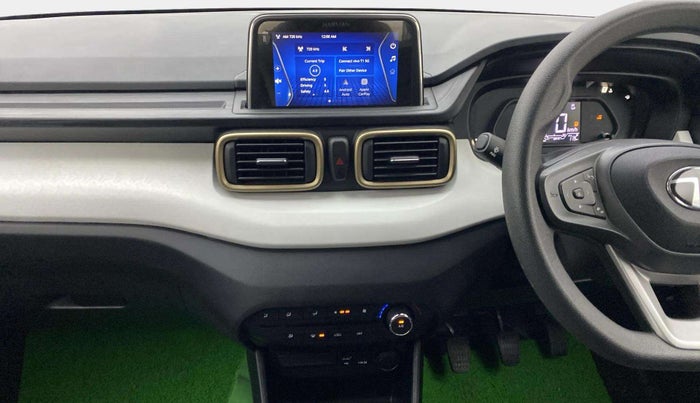 2024 Tata PUNCH ACCOMPLISHED SUNROOF MT, Petrol, Manual, 15,047 km, Air Conditioner