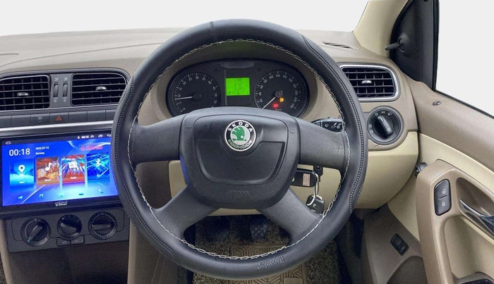 2012 Skoda Rapid AMBITION 1.6 TDI CR MT, Diesel, Manual, 81,039 km, Steering Wheel Close Up