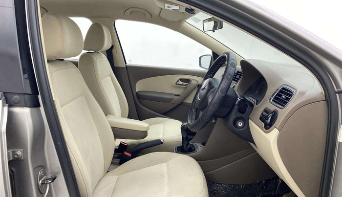 2012 Skoda Rapid AMBITION 1.6 TDI CR MT, Diesel, Manual, 81,039 km, Right Side Front Door Cabin