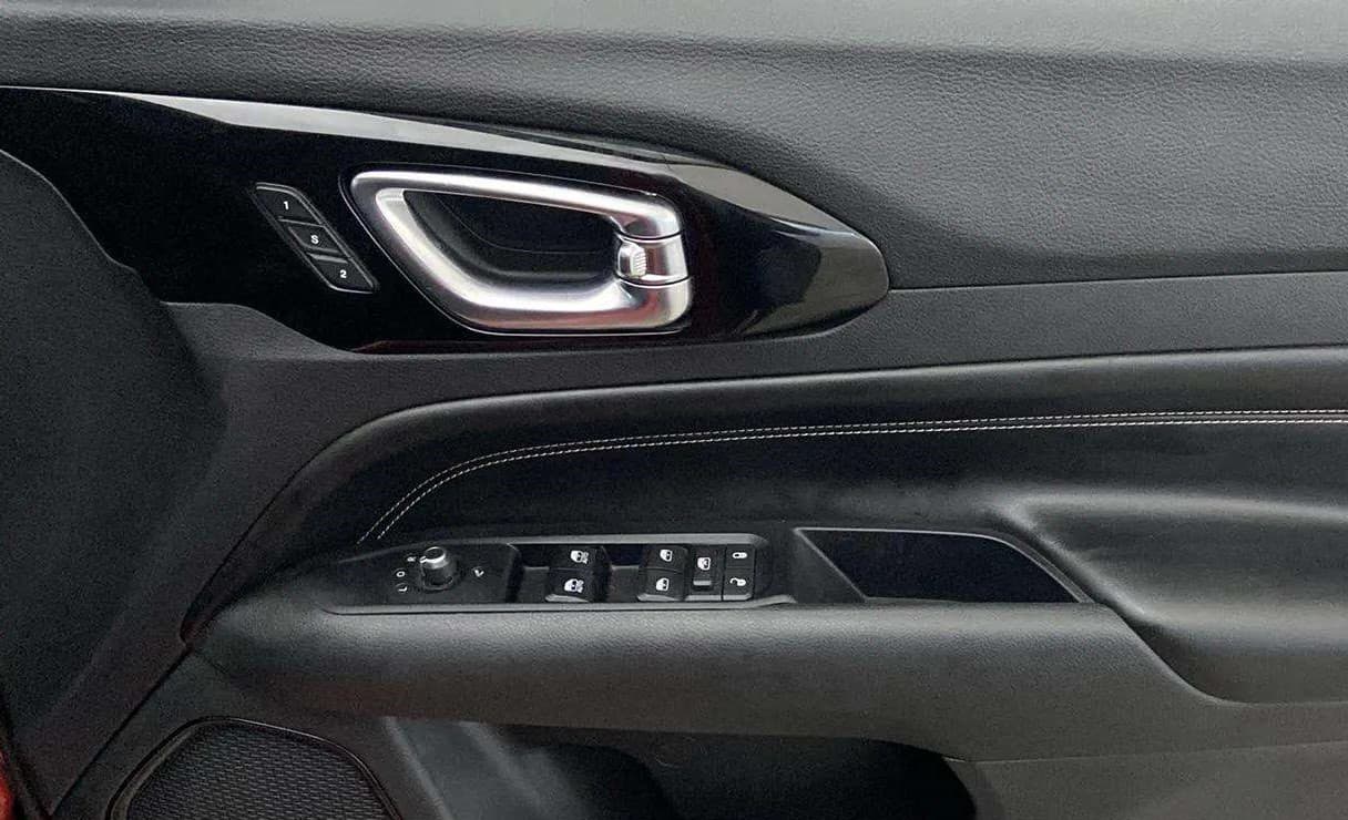 2021 Jeep Compass MODEL S (O) 2.0 DIESEL, Diesel, Manual, 37,994 km, Driver Side Door Panels Control