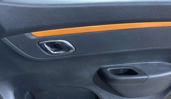 2019 Renault Kwid CLIMBER 1.0 (O), Petrol, Manual, 44,991 km, Driver Side Door Panels Control