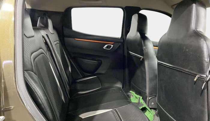 2019 Renault Kwid CLIMBER 1.0 (O), Petrol, Manual, 44,991 km, Right Side Rear Door Cabin