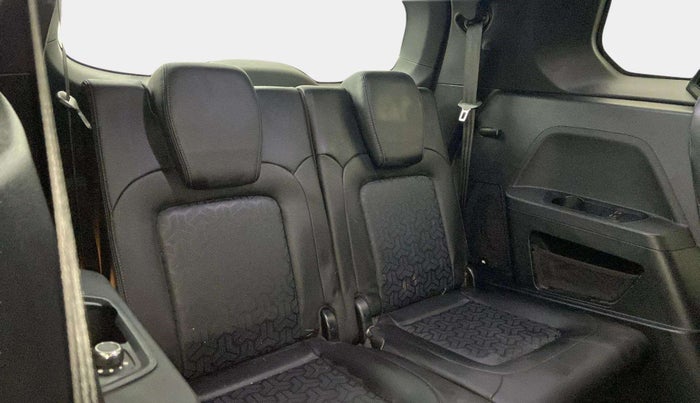 2022 Tata Safari XZ PLUS DARK EDITION, Diesel, Manual, 55,293 km, Third Seat Row ( optional )