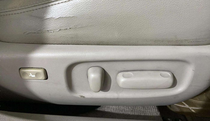 2013 Toyota Corolla Altis VL AT PETROL, Petrol, Automatic, 94,470 km, Driver Side Adjustment Panel