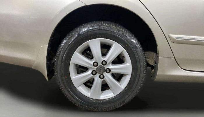 2013 Toyota Corolla Altis VL AT PETROL, Petrol, Automatic, 94,470 km, Right Rear Wheel