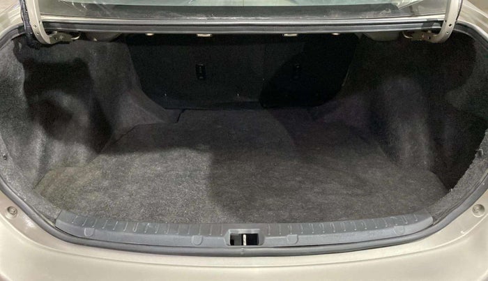 2013 Toyota Corolla Altis VL AT PETROL, Petrol, Automatic, 94,470 km, Boot Inside