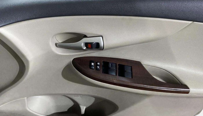 2013 Toyota Corolla Altis VL AT PETROL, Petrol, Automatic, 94,470 km, Driver Side Door Panels Control