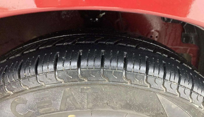 2015 Hyundai Eon ERA +, Petrol, Manual, 26,015 km, Right Front Tyre Tread