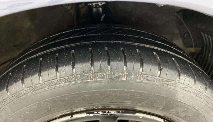 2012 Hyundai i20 MAGNA 1.2, Petrol, Manual, 71,548 km, Right Front Tyre Tread