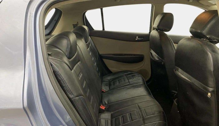2012 Hyundai i20 MAGNA 1.2, Petrol, Manual, 71,548 km, Right Side Rear Door Cabin