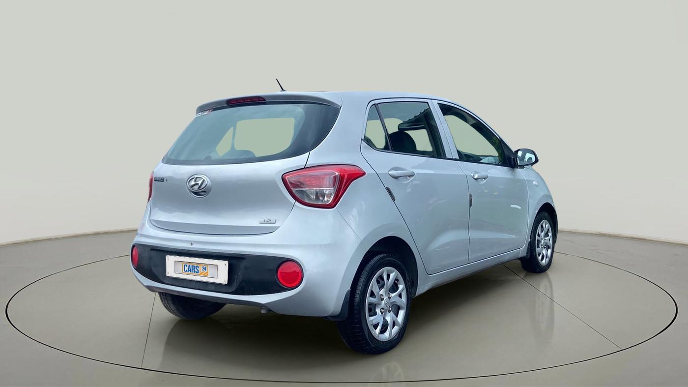 2017 Hyundai Grand i10 MAGNA 1.2 KAPPA VTVT, Petrol, Manual, 43,605 km, Right Back Diagonal