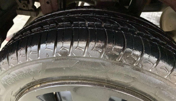2016 Maruti Alto K10 VXI, Petrol, Manual, 50,805 km, Left Front Tyre Tread