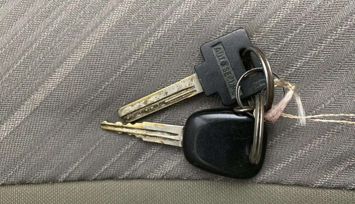 2016 Maruti Alto K10 VXI, Petrol, Manual, 50,805 km, Key Close Up
