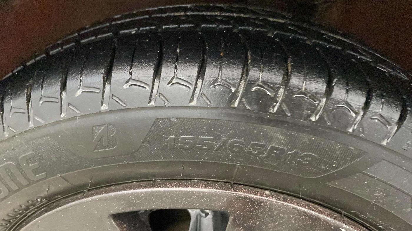 2016 Maruti Alto K10 VXI, Petrol, Manual, 50,805 km, Left Rear Tyre Tread