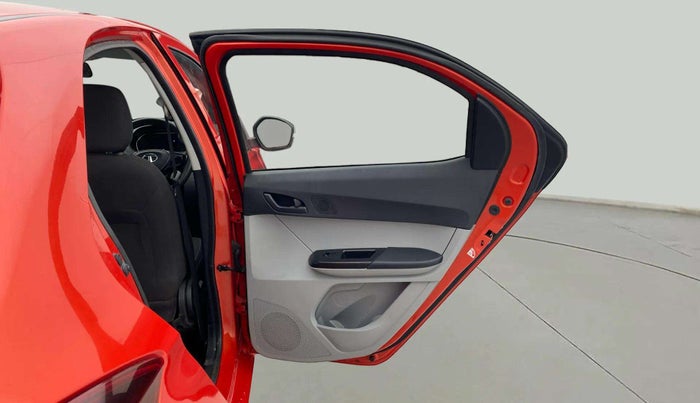 2023 Tata Tiago XT (O) PETROL, Petrol, Manual, 30,275 km, RHS Rear Door