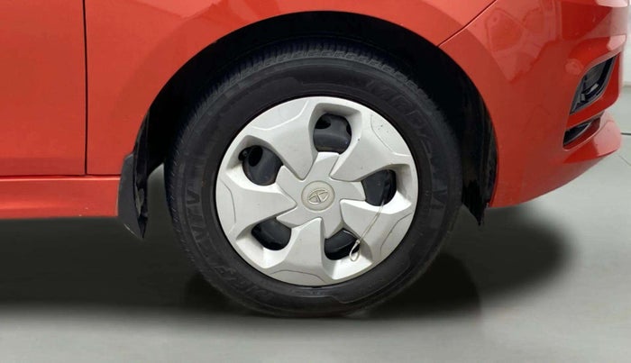 2023 Tata Tiago XT (O) PETROL, Petrol, Manual, 30,275 km, Right Front Wheel