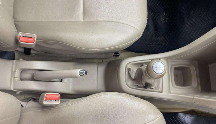 2017 Maruti Ertiga ZXI, Petrol, Manual, 40,711 km, Gear Lever