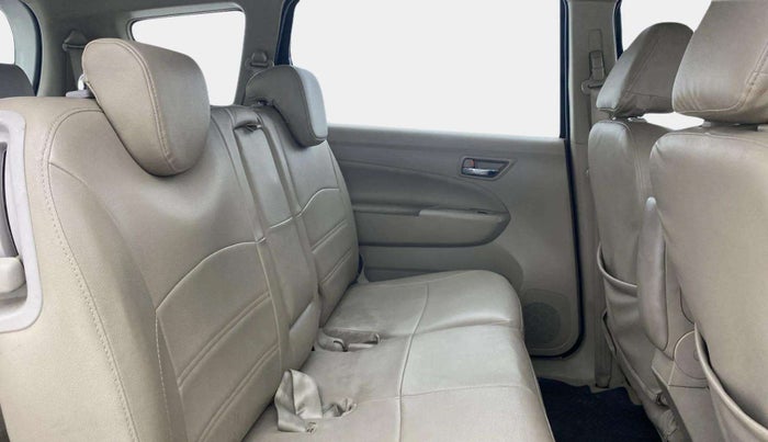 2017 Maruti Ertiga ZXI, Petrol, Manual, 40,711 km, Right Side Rear Door Cabin