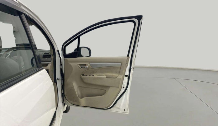 2017 Maruti Ertiga ZXI, Petrol, Manual, 40,711 km, RHS Front Door