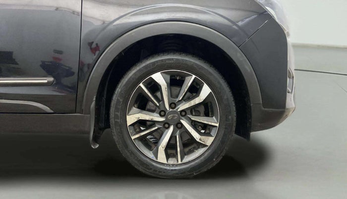 2019 Mahindra XUV300 W8 (O) 1.2 PETROL, Petrol, Manual, 89,438 km, Right Front Wheel