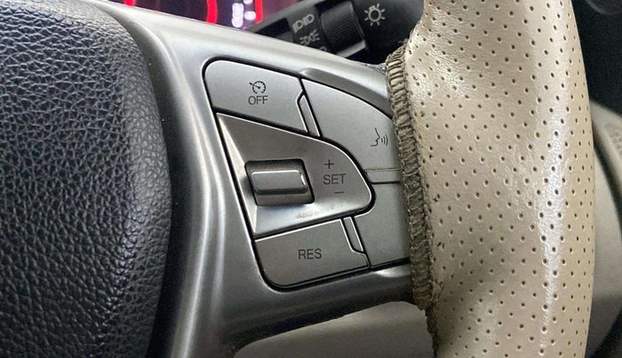 2019 Mahindra XUV300 W8 (O) 1.2 PETROL, Petrol, Manual, 89,438 km, Adaptive Cruise Control