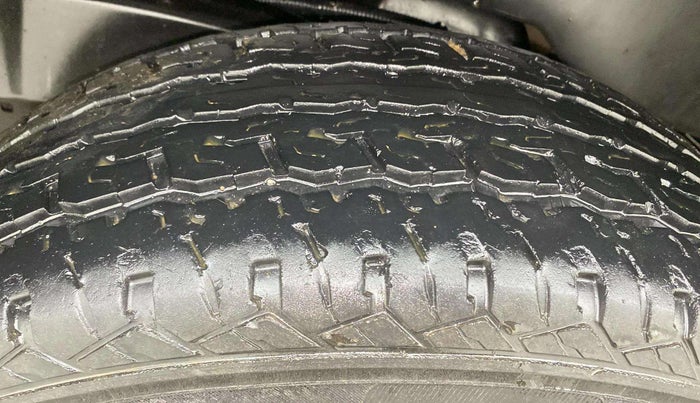 2021 Mahindra Thar AX (O) P 4WD MT CT, Petrol, Manual, 94,114 km, Left Rear Tyre Tread