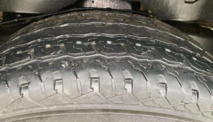 2021 Mahindra Thar AX (O) P 4WD MT CT, Petrol, Manual, 94,114 km, Right Rear Tyre Tread