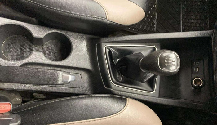 2017 Hyundai Elite i20 SPORTZ 1.2, CNG, Manual, 77,434 km, Gear Lever