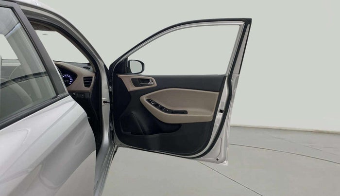 2017 Hyundai Elite i20 SPORTZ 1.2, CNG, Manual, 77,434 km, RHS Front Door