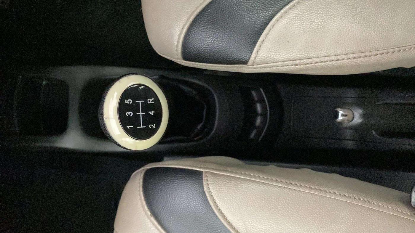 2014 Maruti Wagon R 1.0 VXI, Petrol, Manual, 77,888 km, Gear Lever
