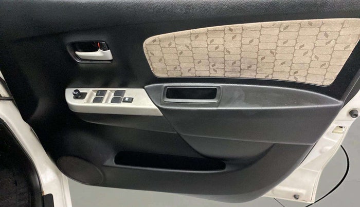 2014 Maruti Wagon R 1.0 VXI, Petrol, Manual, 77,888 km, Driver Side Door Panels Control